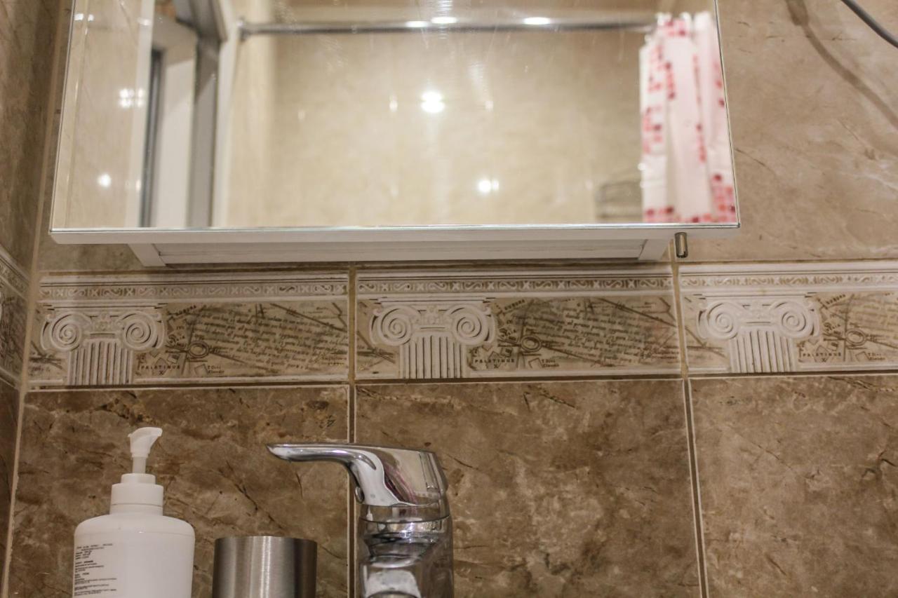 Dimitris Apartment Lviv Kültér fotó