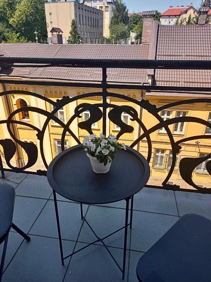 Dimitris Apartment Lviv Kültér fotó